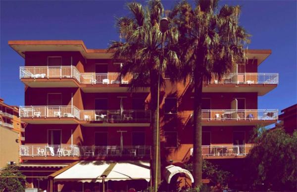 Hotel Jole Marina dʼMarina dʼAndora Eksteriør bilde